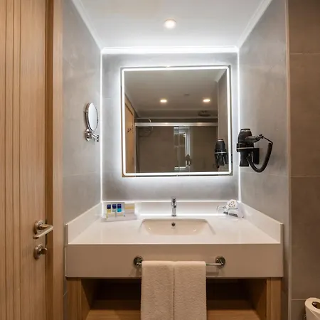 Sentido Luna Vista באלאק