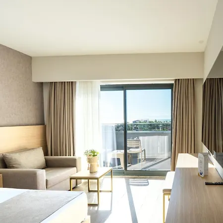 Sentido Luna Vista מלון 5*