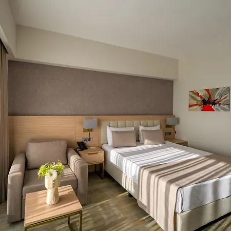 Sentido Luna Vista באלאק