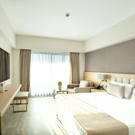 Sentido Luna Vista 5* באלאק