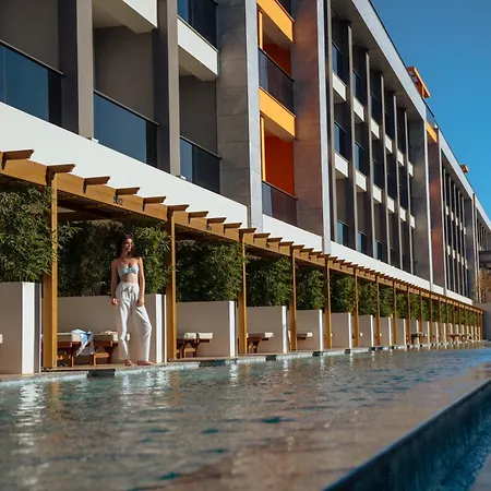 Sentido Luna Vista מלון