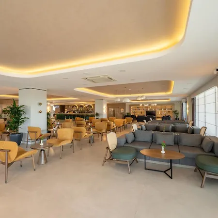 Sentido Luna Vista מלון