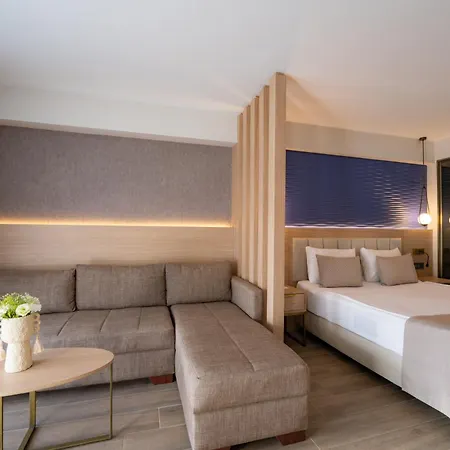 Sentido Luna Vista באלאק