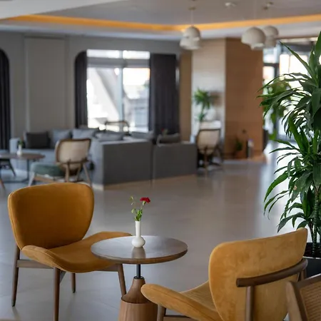 Sentido Luna Vista Μπέλεκ